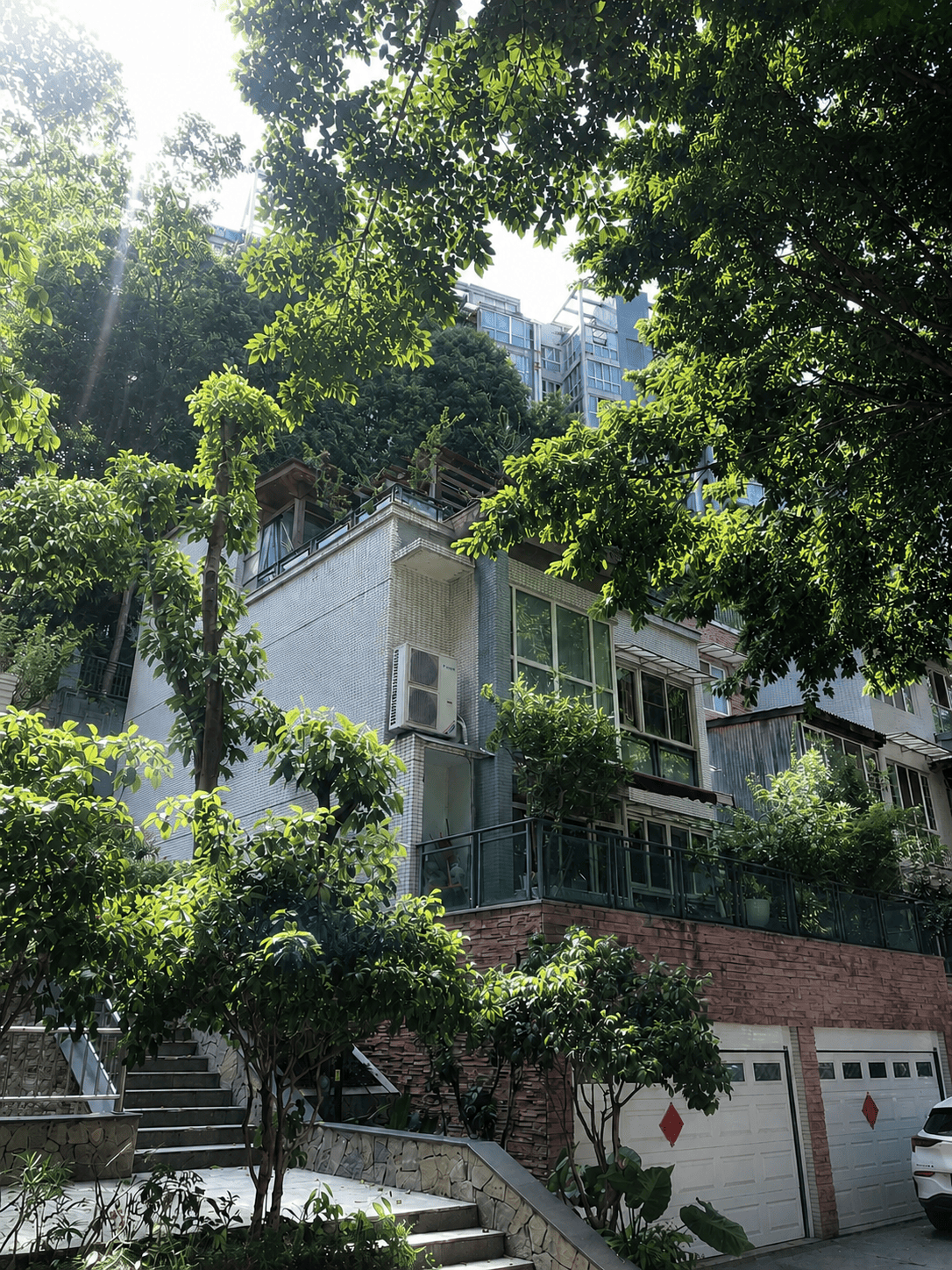 珠海岛居岁月从容升级：小小岛老别墅加装蒂升悦行款电梯